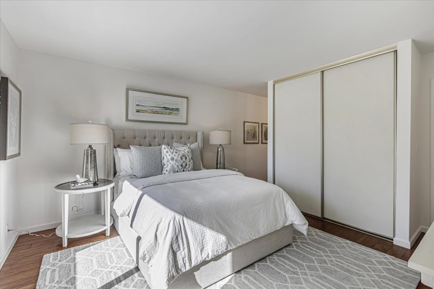 Detail Gallery Image 12 of 31 For 10995 Northseal Sq, Cupertino,  CA 95014 - 2 Beds | 2 Baths