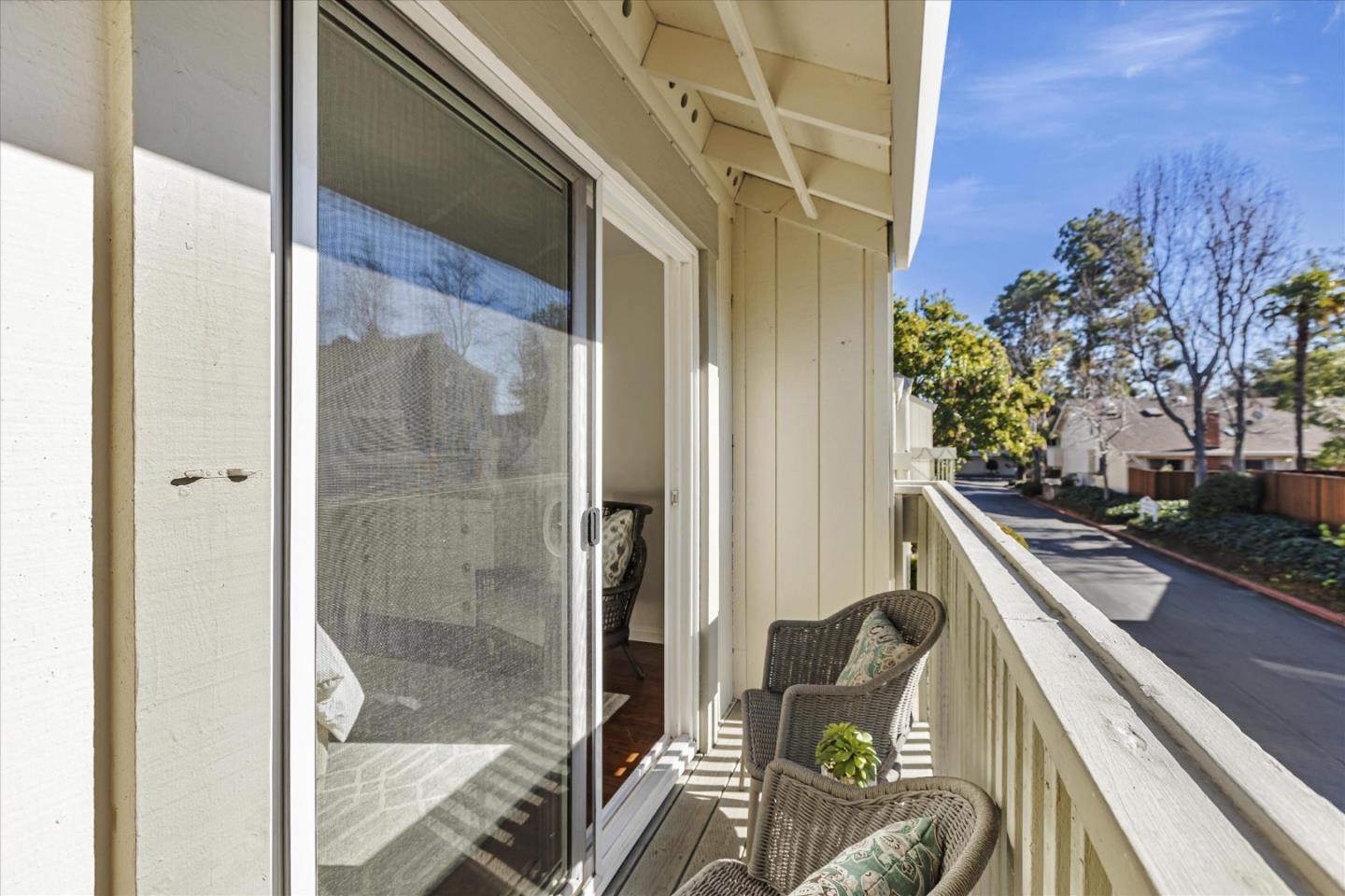 Detail Gallery Image 16 of 31 For 10995 Northseal Sq, Cupertino,  CA 95014 - 2 Beds | 2 Baths