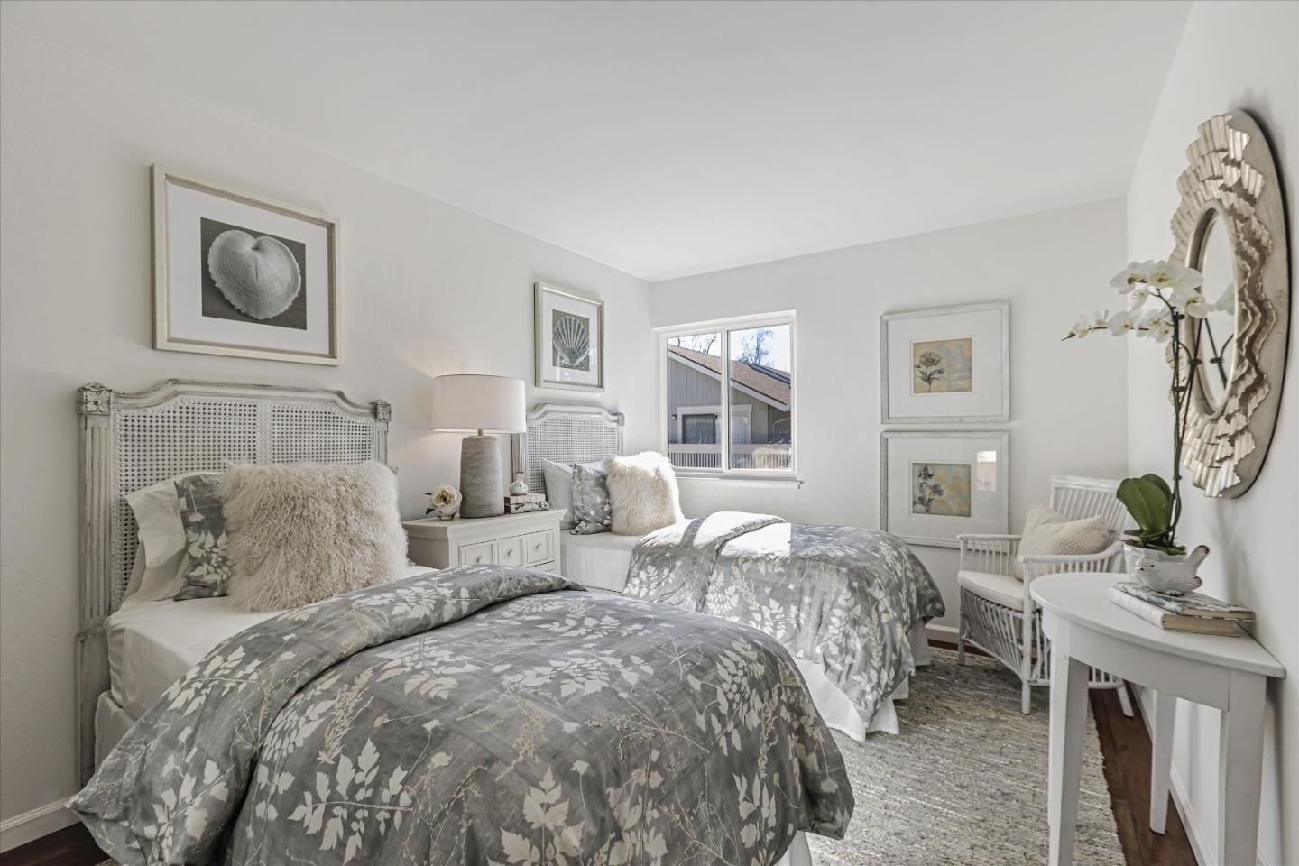 Detail Gallery Image 20 of 31 For 10995 Northseal Sq, Cupertino,  CA 95014 - 2 Beds | 2 Baths