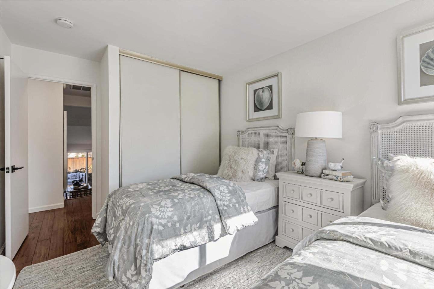 Detail Gallery Image 21 of 31 For 10995 Northseal Sq, Cupertino,  CA 95014 - 2 Beds | 2 Baths
