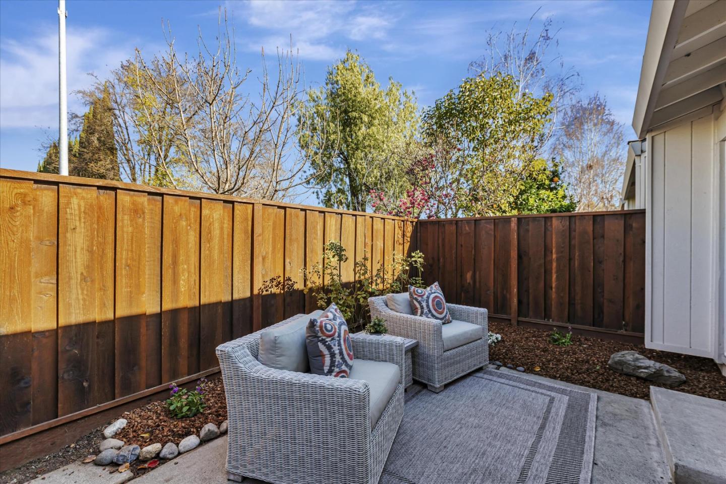 Detail Gallery Image 26 of 31 For 10995 Northseal Sq, Cupertino,  CA 95014 - 2 Beds | 2 Baths