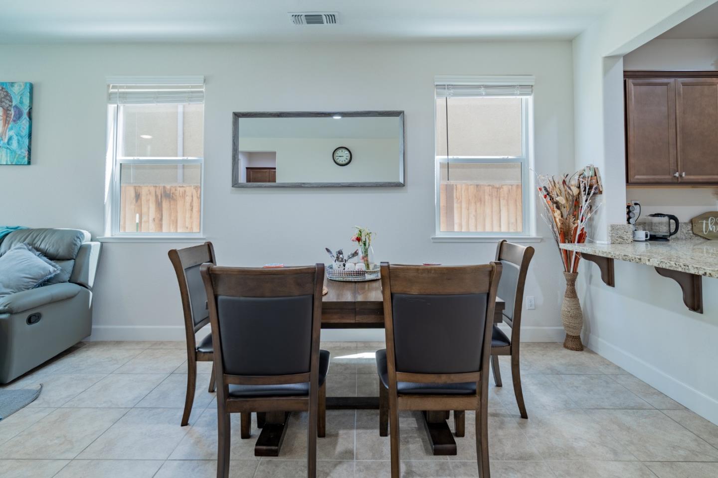 Detail Gallery Image 18 of 37 For 525 Alicante Dr, Hollister,  CA 95023 - 3 Beds | 2 Baths
