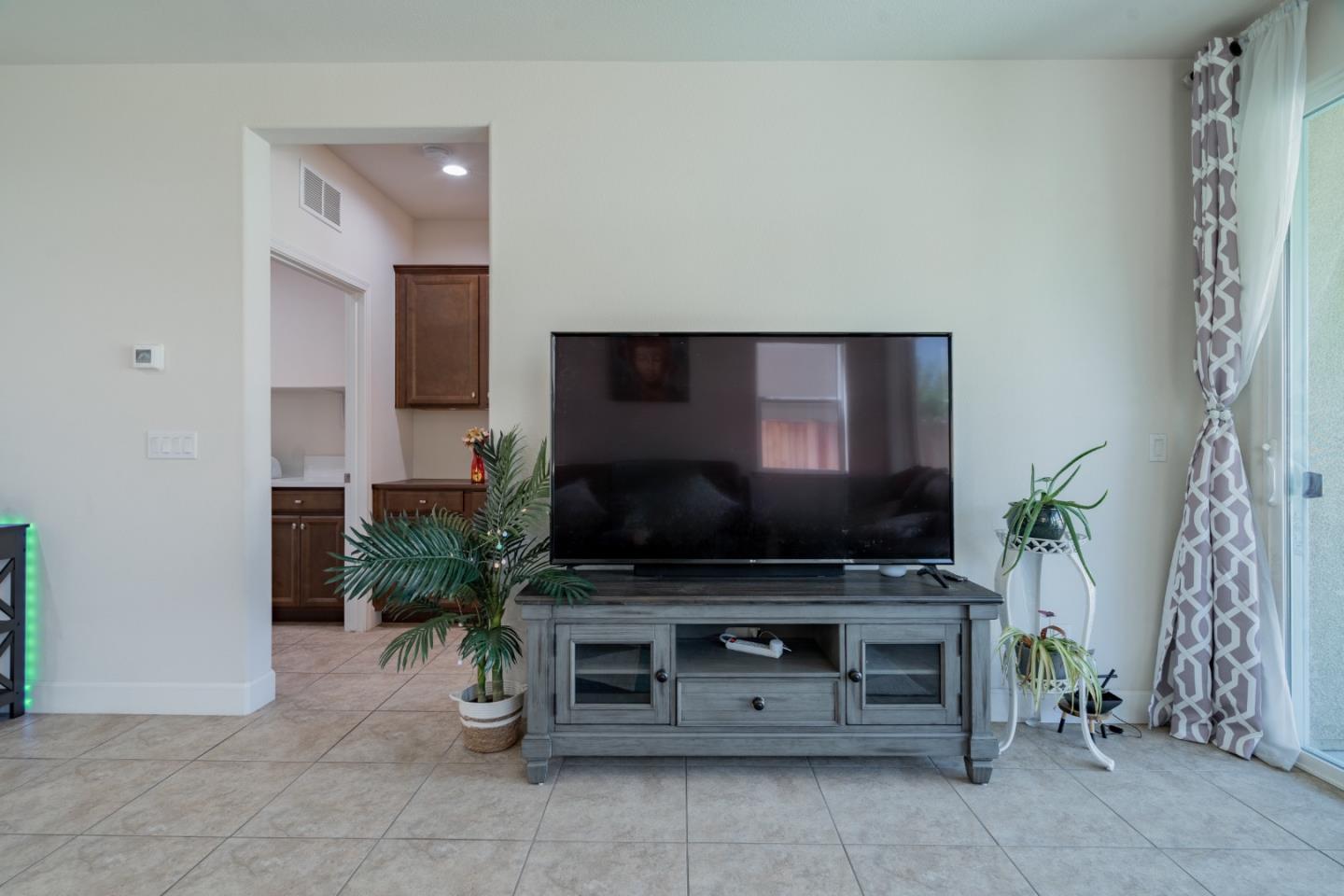 Detail Gallery Image 23 of 37 For 525 Alicante Dr, Hollister,  CA 95023 - 3 Beds | 2 Baths