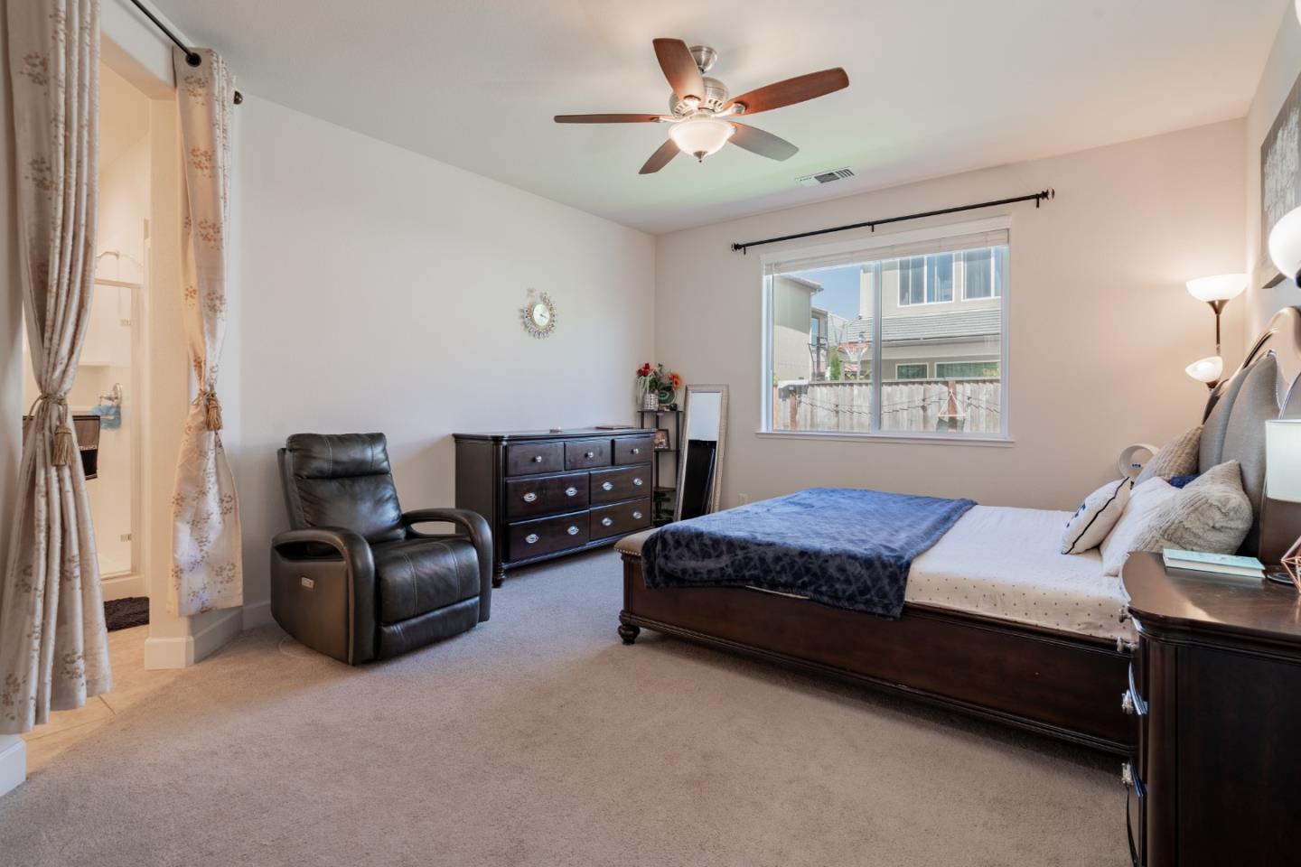 Detail Gallery Image 26 of 37 For 525 Alicante Dr, Hollister,  CA 95023 - 3 Beds | 2 Baths