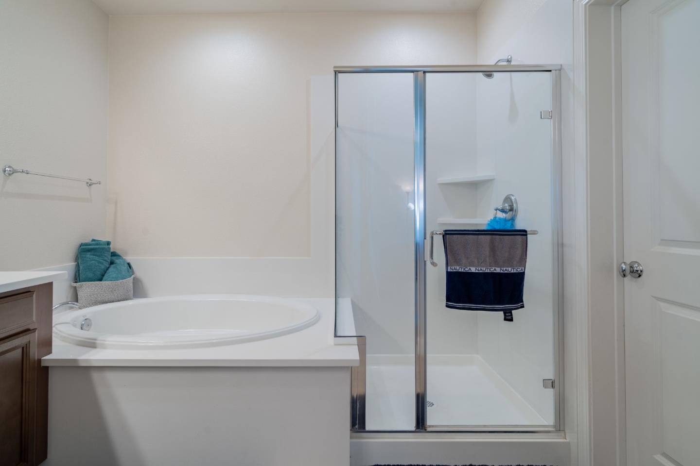 Detail Gallery Image 29 of 37 For 525 Alicante Dr, Hollister,  CA 95023 - 3 Beds | 2 Baths