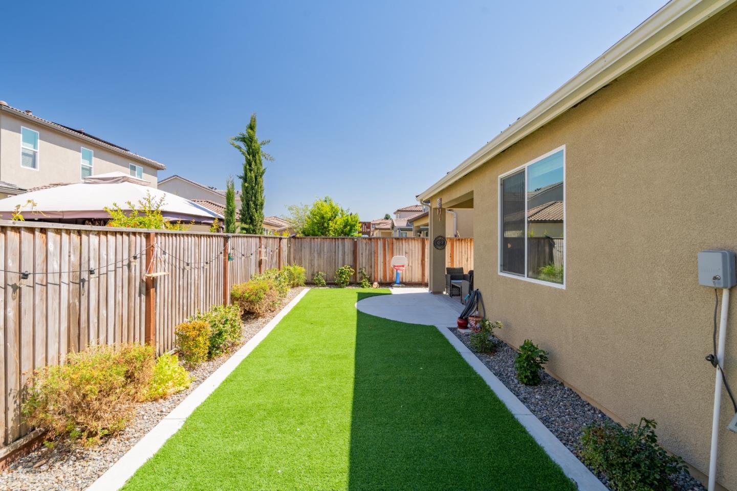 Detail Gallery Image 31 of 37 For 525 Alicante Dr, Hollister,  CA 95023 - 3 Beds | 2 Baths