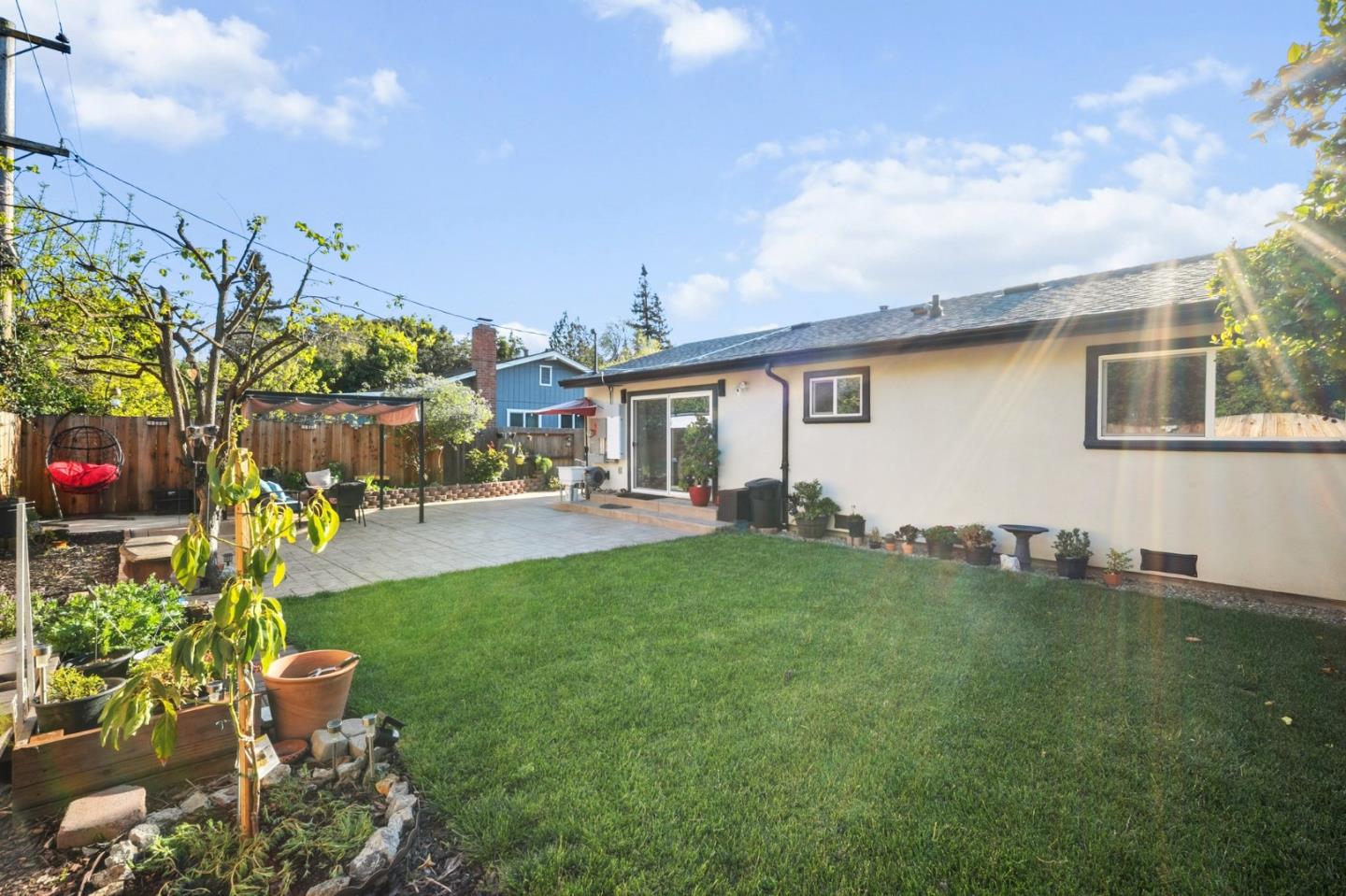 Detail Gallery Image 16 of 36 For 847 San Luppe Dr, Mountain View,  CA 94043 - 3 Beds | 2 Baths