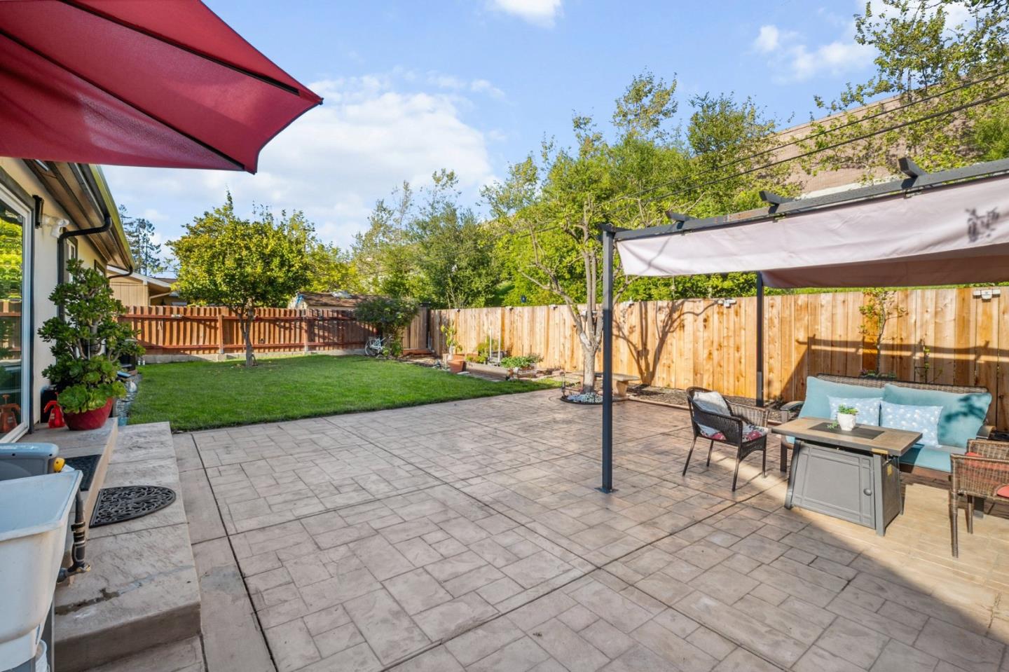 Detail Gallery Image 17 of 36 For 847 San Luppe Dr, Mountain View,  CA 94043 - 3 Beds | 2 Baths