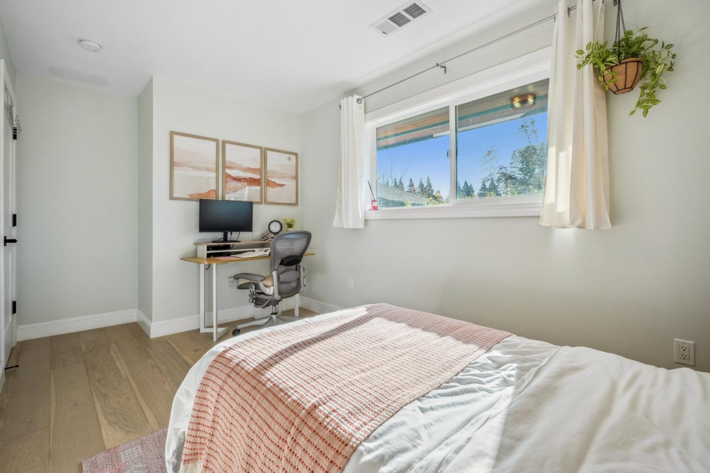 Detail Gallery Image 28 of 36 For 847 San Luppe Dr, Mountain View,  CA 94043 - 3 Beds | 2 Baths