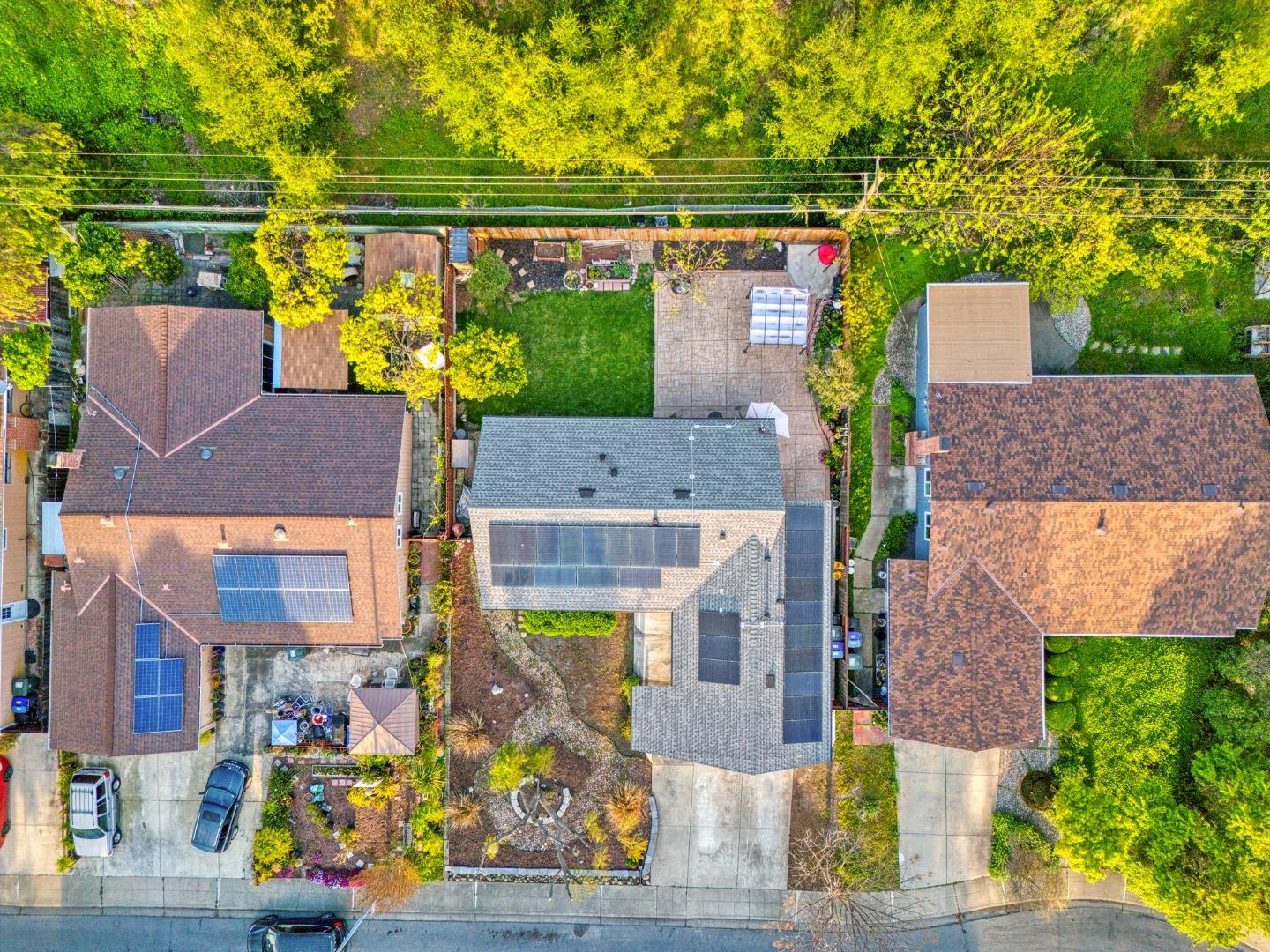 Detail Gallery Image 34 of 36 For 847 San Luppe Dr, Mountain View,  CA 94043 - 3 Beds | 2 Baths