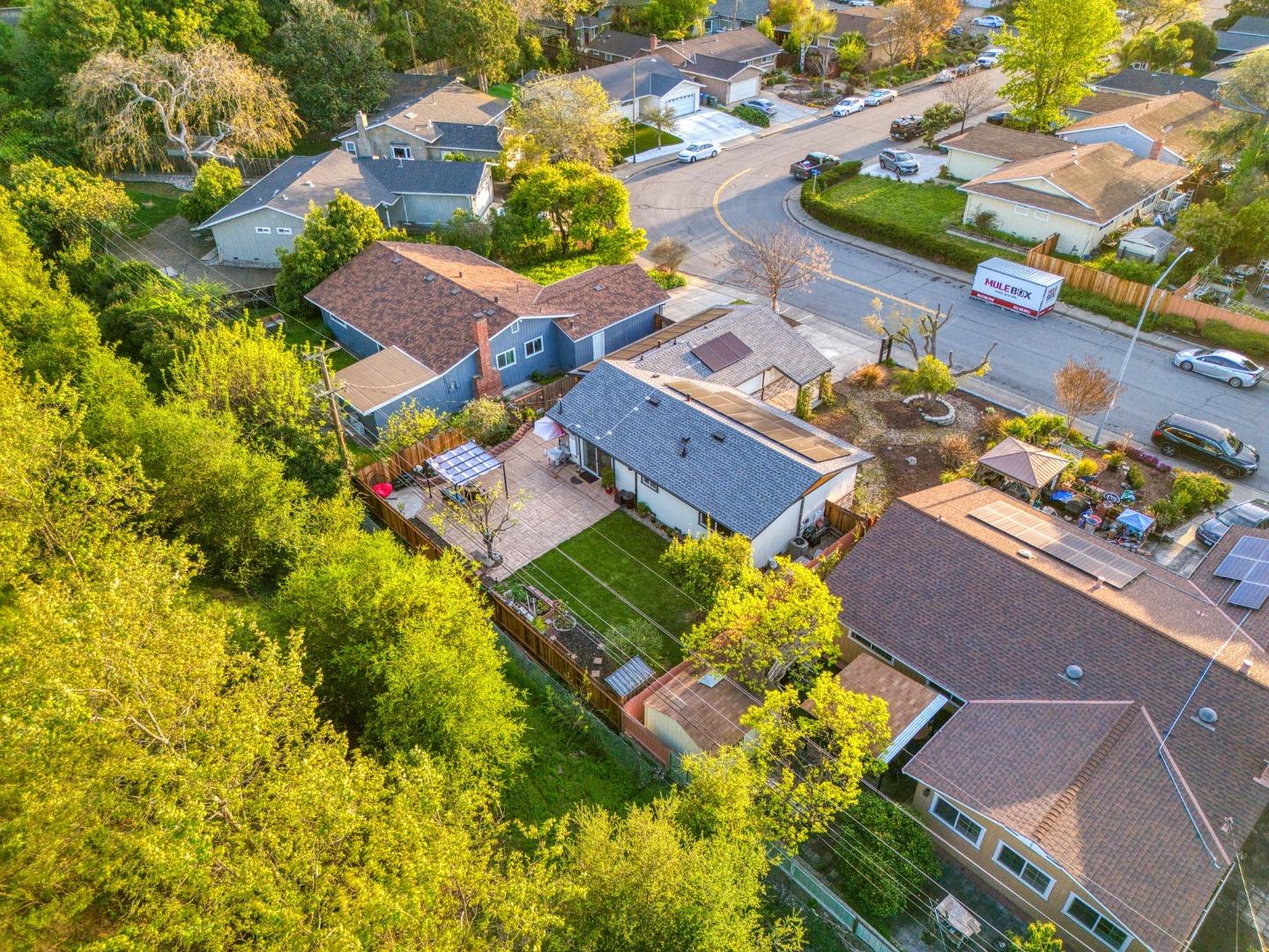 Detail Gallery Image 35 of 36 For 847 San Luppe Dr, Mountain View,  CA 94043 - 3 Beds | 2 Baths
