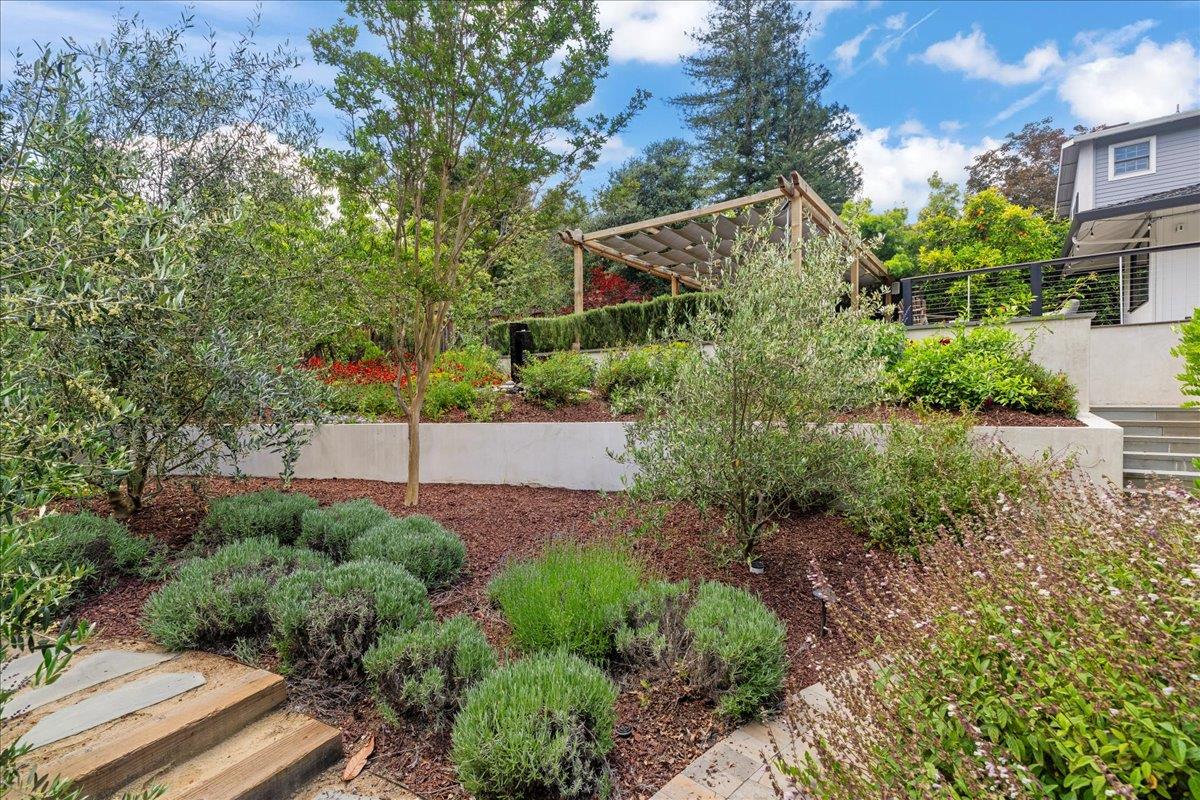 Detail Gallery Image 18 of 45 For 104 Pinta Ct, Los Gatos,  CA 95030 - 4 Beds | 3/1 Baths