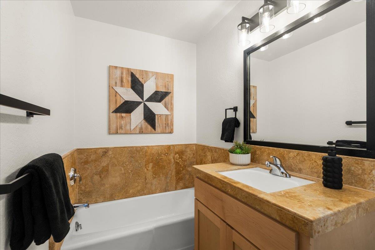 Detail Gallery Image 42 of 45 For 104 Pinta Ct, Los Gatos,  CA 95030 - 4 Beds | 3/1 Baths
