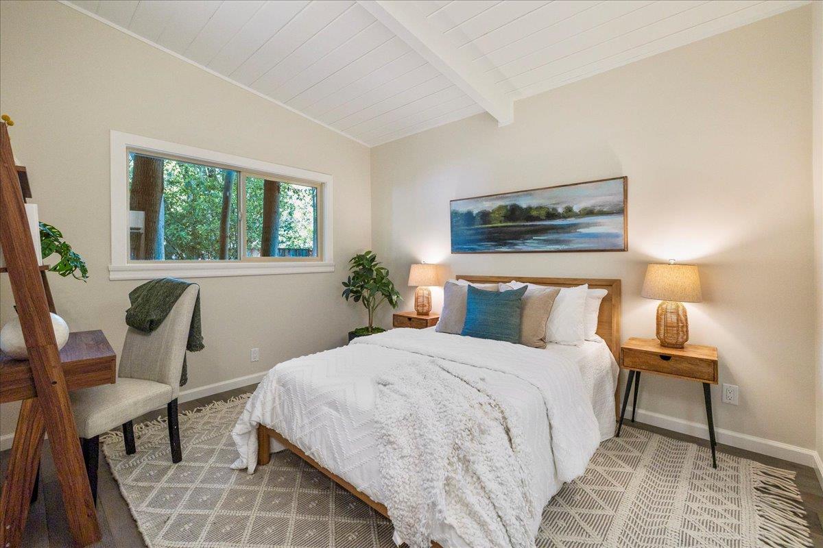 Detail Gallery Image 17 of 37 For 907 Christopher Way, Menlo Park,  CA 94025 - 3 Beds | 2 Baths