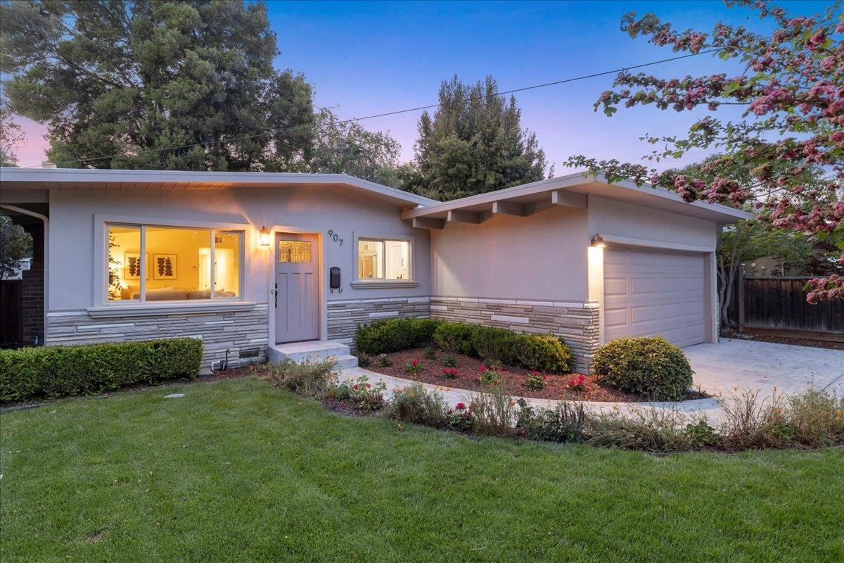 Detail Gallery Image 2 of 37 For 907 Christopher Way, Menlo Park,  CA 94025 - 3 Beds | 2 Baths