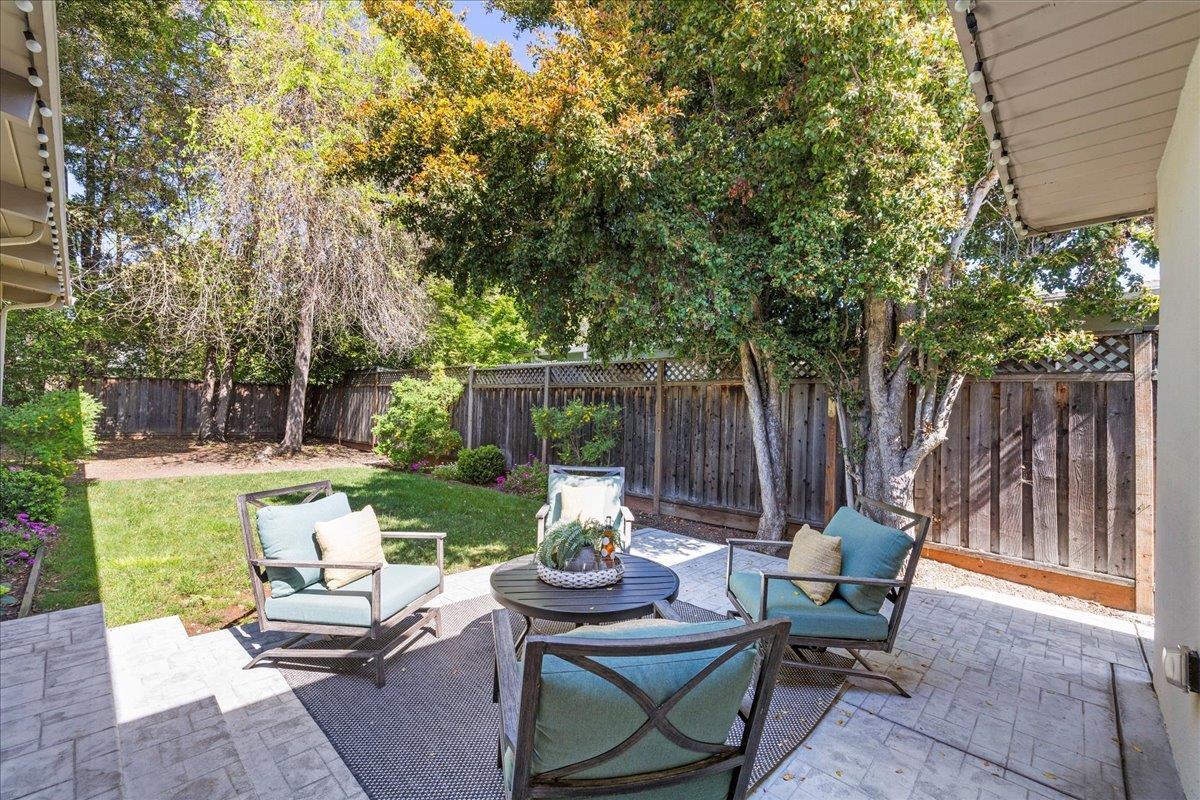 Detail Gallery Image 22 of 37 For 907 Christopher Way, Menlo Park,  CA 94025 - 3 Beds | 2 Baths