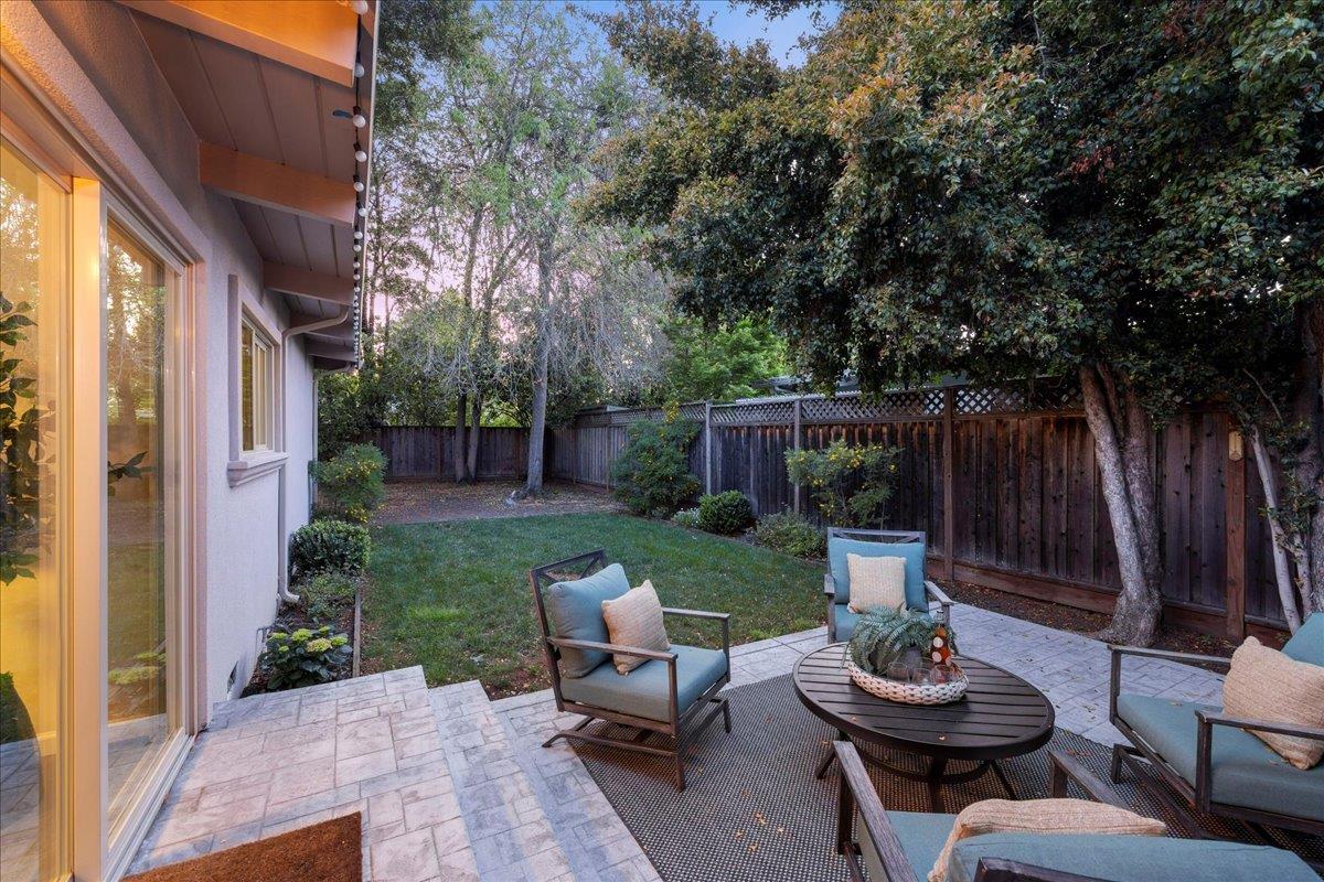 Detail Gallery Image 23 of 37 For 907 Christopher Way, Menlo Park,  CA 94025 - 3 Beds | 2 Baths