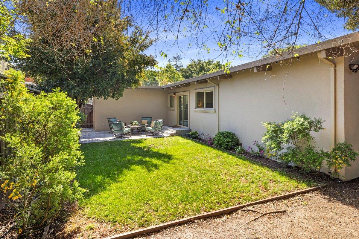 Detail Gallery Image 29 of 37 For 907 Christopher Way, Menlo Park,  CA 94025 - 3 Beds | 2 Baths