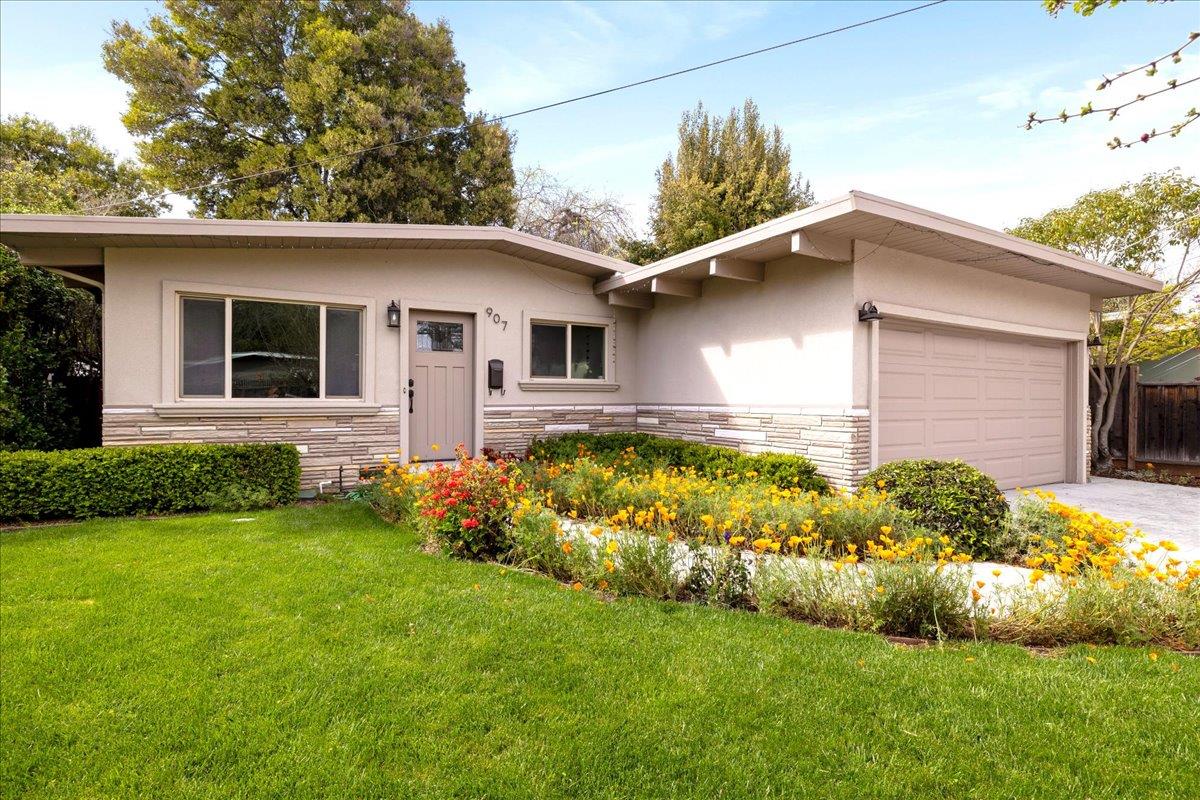 Detail Gallery Image 34 of 37 For 907 Christopher Way, Menlo Park,  CA 94025 - 3 Beds | 2 Baths
