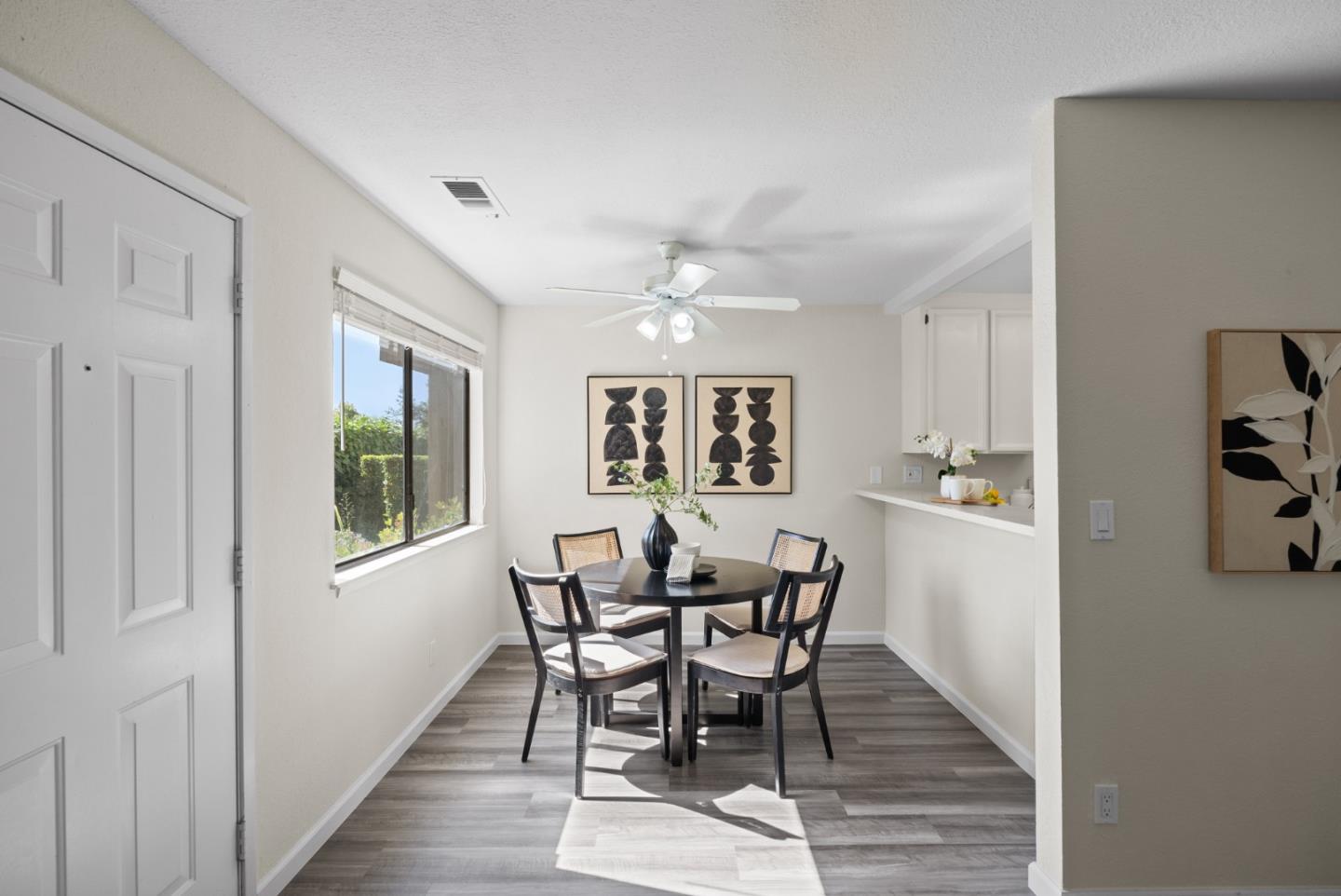 Detail Gallery Image 11 of 31 For 5701 Makati Cir #D,  San Jose,  CA 95123 - 1 Beds | 1 Baths
