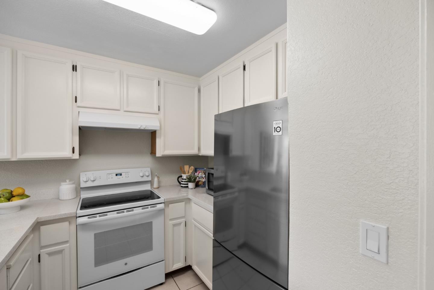 Detail Gallery Image 15 of 31 For 5701 Makati Cir #D,  San Jose,  CA 95123 - 1 Beds | 1 Baths