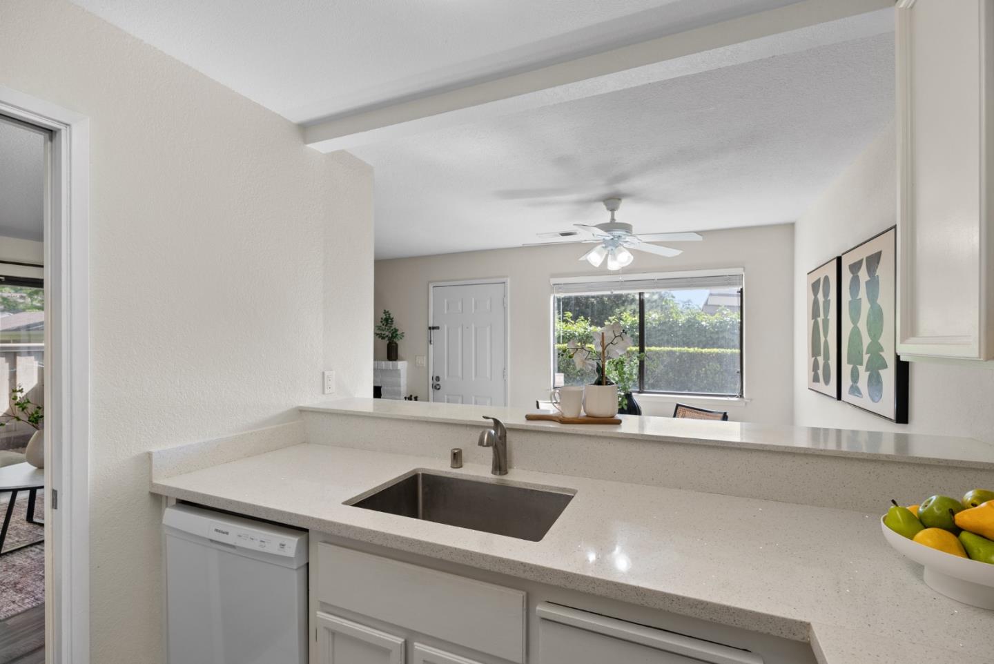 Detail Gallery Image 16 of 31 For 5701 Makati Cir #D,  San Jose,  CA 95123 - 1 Beds | 1 Baths