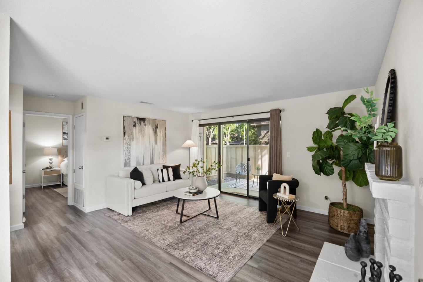 Detail Gallery Image 3 of 31 For 5701 Makati Cir #D,  San Jose,  CA 95123 - 1 Beds | 1 Baths
