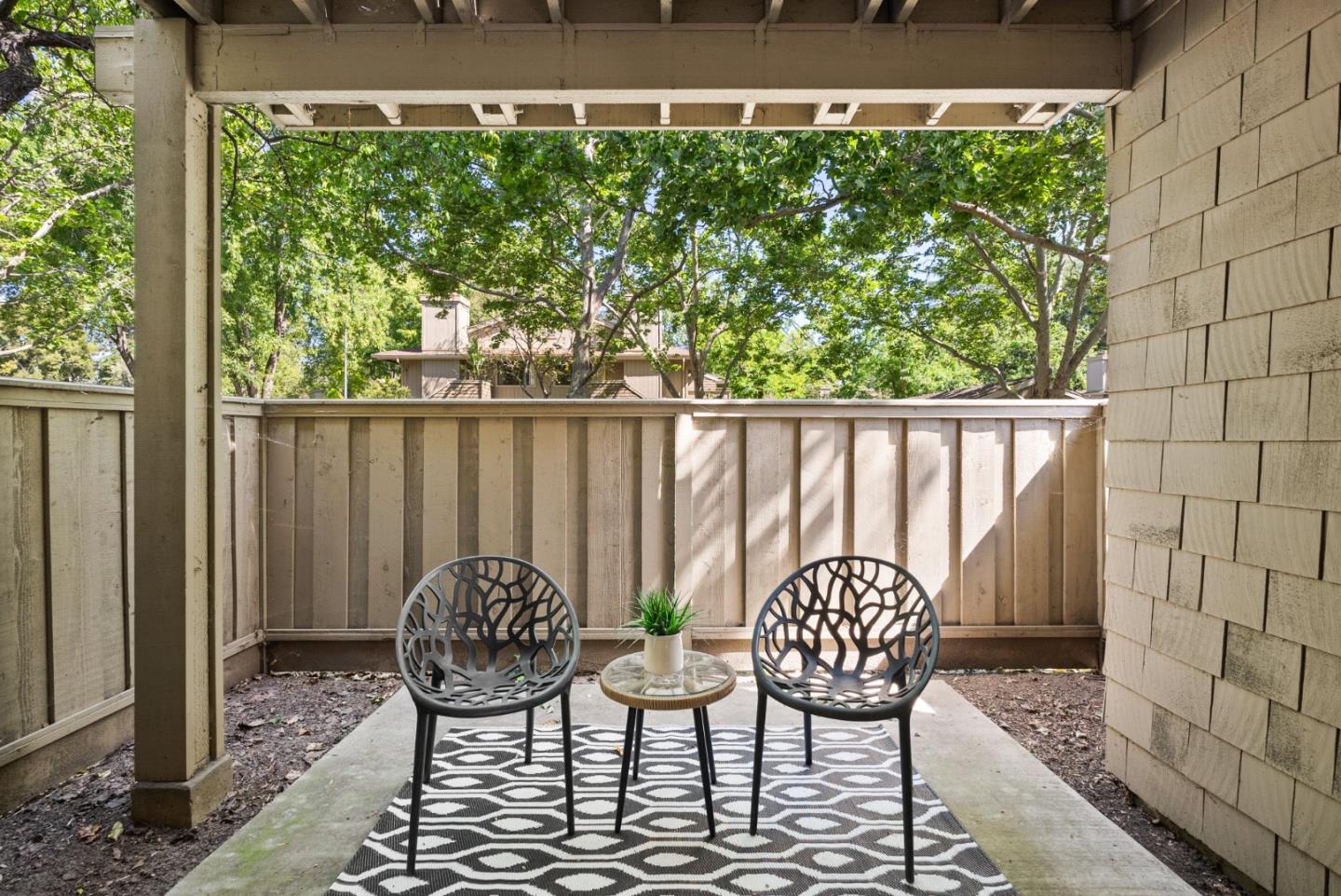 Detail Gallery Image 5 of 31 For 5701 Makati Cir #D,  San Jose,  CA 95123 - 1 Beds | 1 Baths
