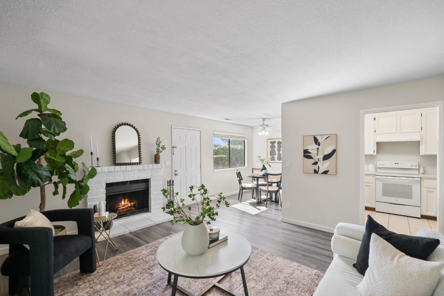 Detail Gallery Image 8 of 31 For 5701 Makati Cir #D,  San Jose,  CA 95123 - 1 Beds | 1 Baths