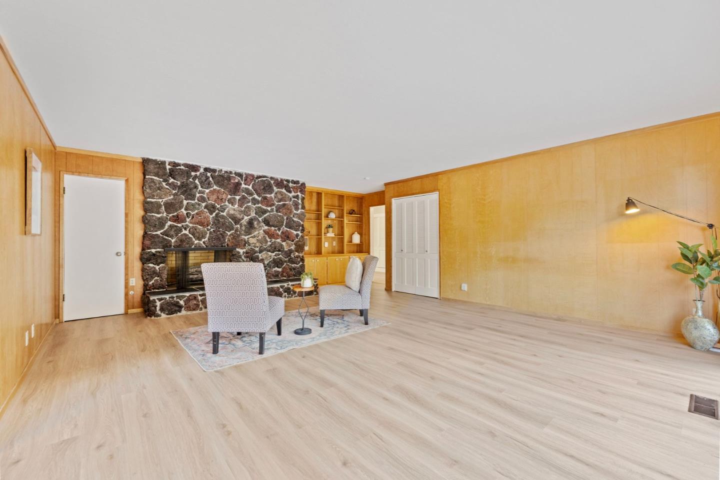 Detail Gallery Image 26 of 51 For 942 Viewridge Dr, San Mateo,  CA 94403 - 4 Beds | 2/1 Baths
