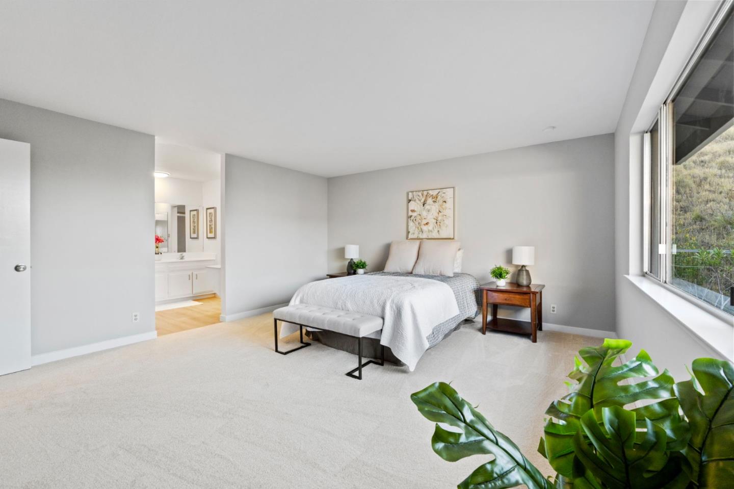 Detail Gallery Image 29 of 51 For 942 Viewridge Dr, San Mateo,  CA 94403 - 4 Beds | 2/1 Baths