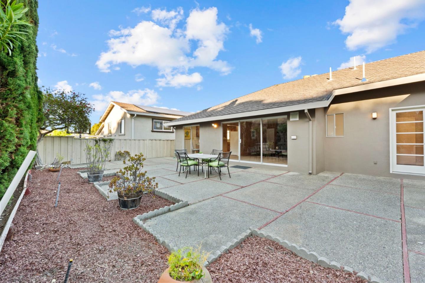 Detail Gallery Image 46 of 51 For 942 Viewridge Dr, San Mateo,  CA 94403 - 4 Beds | 2/1 Baths