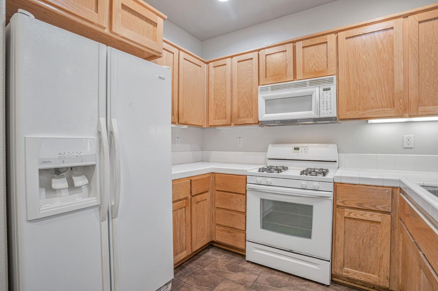 Detail Gallery Image 4 of 14 For 1658 Glenmore Dr, Fairfield,  CA 94533 - 3 Beds | 2/1 Baths