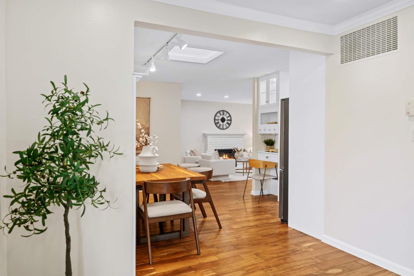 Detail Gallery Image 11 of 22 For 1738 Del Paso Ave, San Jose,  CA 95124 - 4 Beds | 2 Baths