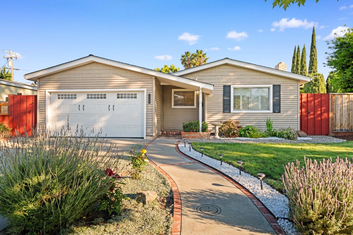 Detail Gallery Image 2 of 6 For 1738 Del Paso Ave, San Jose,  CA 95124 - 4 Beds | 2 Baths