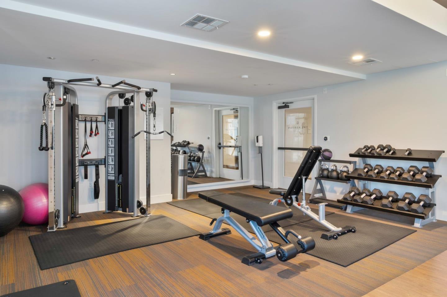 Detail Gallery Image 17 of 24 For 400 El Camino Real #311,  Belmont,  CA 94002 - 1 Beds | 1 Baths