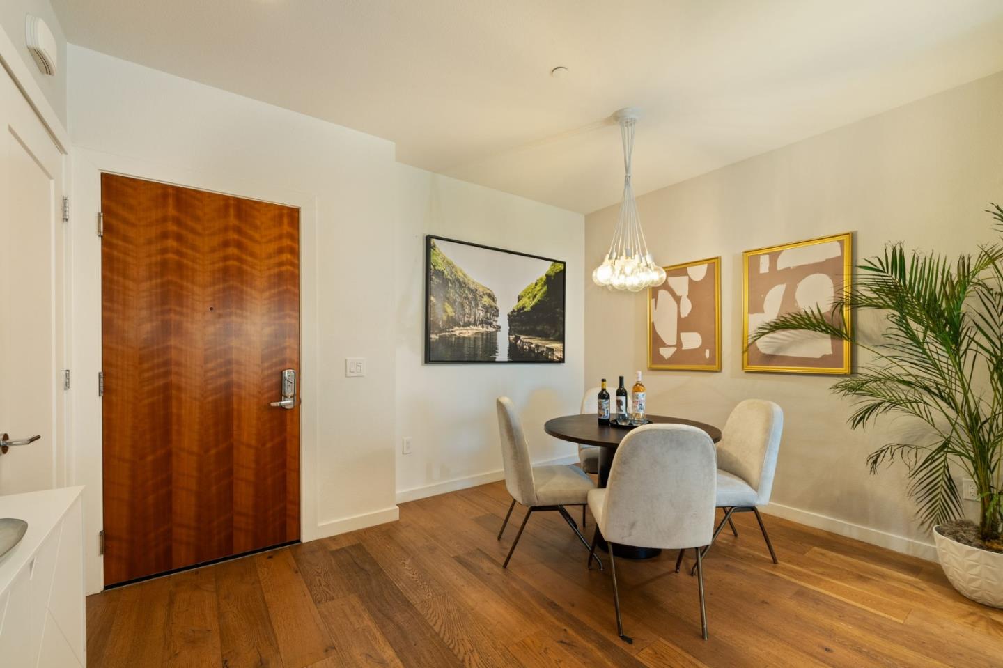 Detail Gallery Image 2 of 24 For 400 El Camino Real #311,  Belmont,  CA 94002 - 1 Beds | 1 Baths