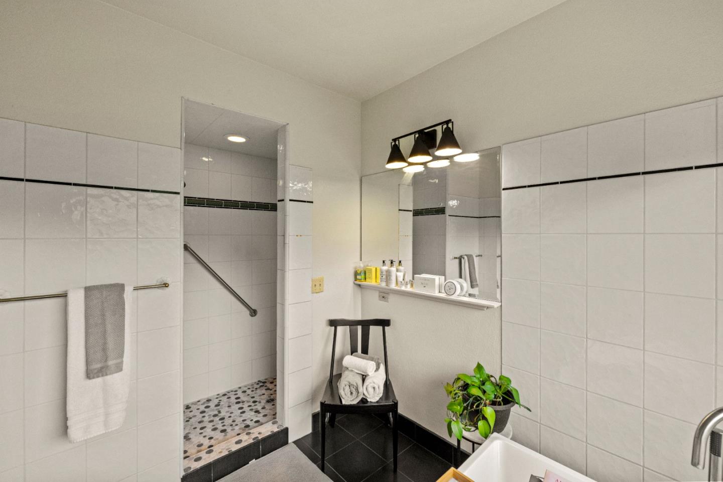 Detail Gallery Image 27 of 62 For 2 Mesa Del Sol, Salinas,  CA 93908 - 3 Beds | 3 Baths