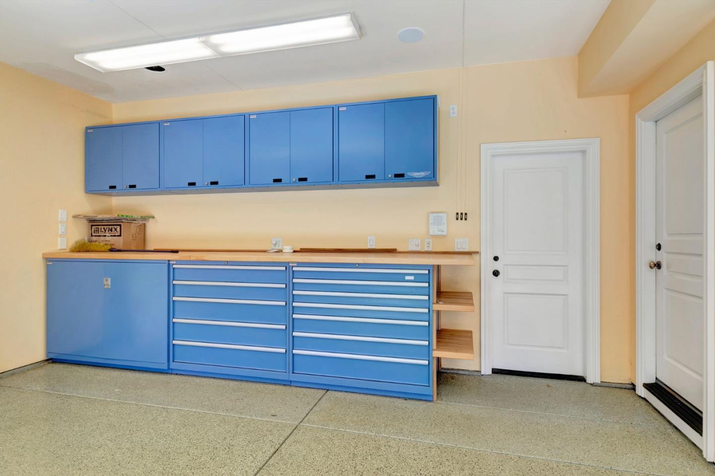 Detail Gallery Image 10 of 13 For 13998 Alta Vista, Saratoga,  CA 95070 - 6 Beds | 5/1 Baths