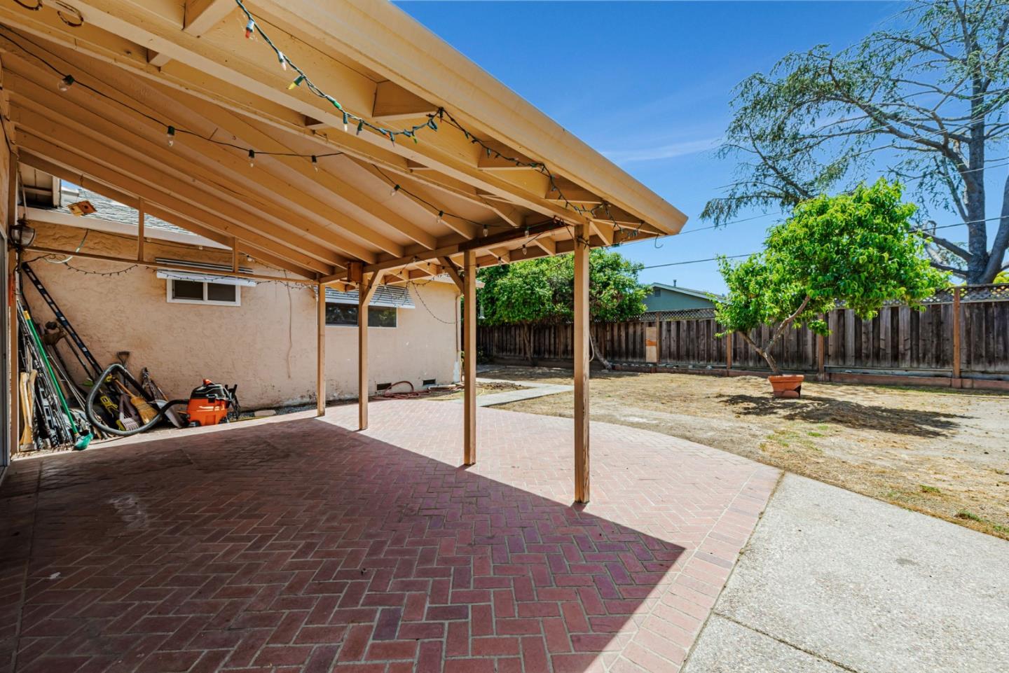 Detail Gallery Image 8 of 22 For 1160 Paula Dr, Campbell,  CA 95008 - 4 Beds | 2 Baths