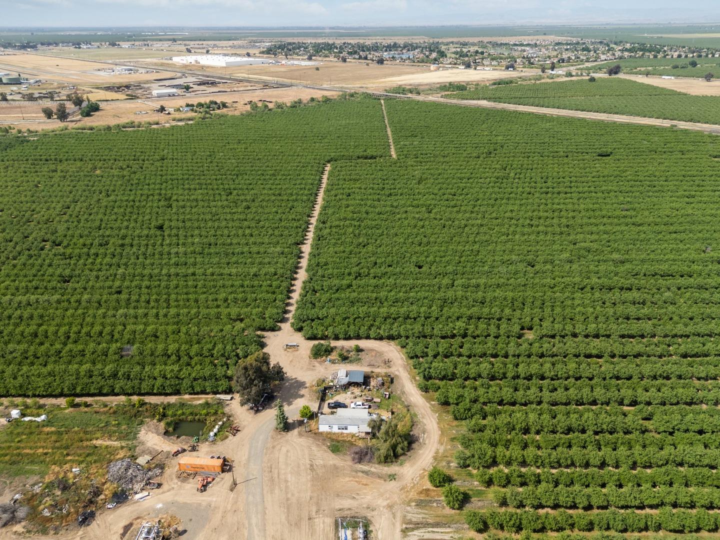 Detail Gallery Image 2 of 31 For 17269 Avenue 24, Chowchilla,  CA 93610 - – Beds | – Baths