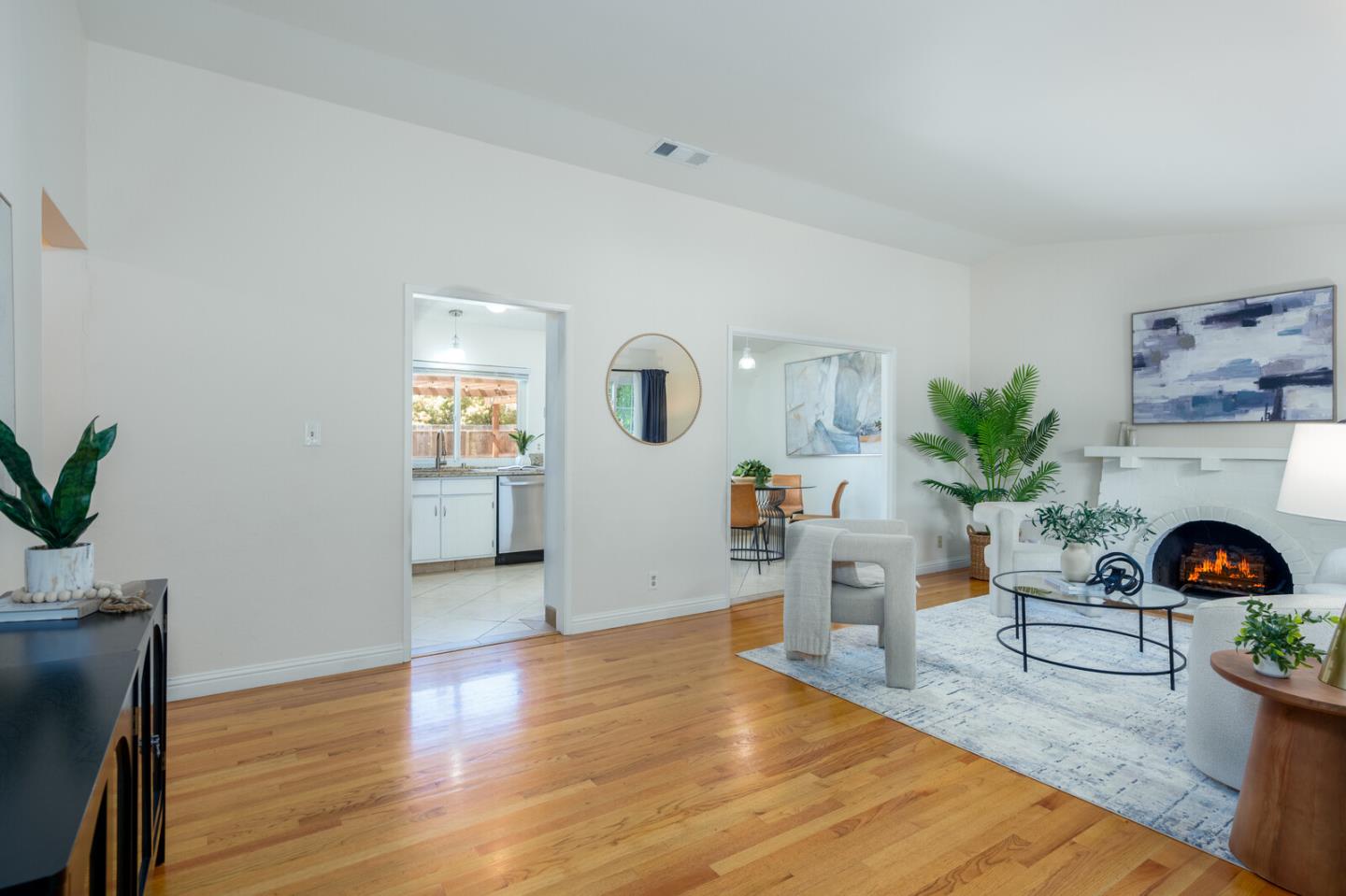 Detail Gallery Image 3 of 16 For 339 Viewpark Cir, San Jose,  CA 95136 - 4 Beds | 2 Baths