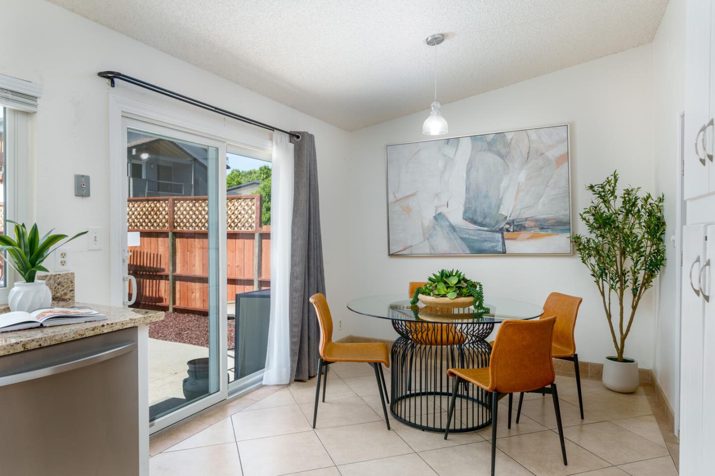 Detail Gallery Image 6 of 16 For 339 Viewpark Cir, San Jose,  CA 95136 - 4 Beds | 2 Baths