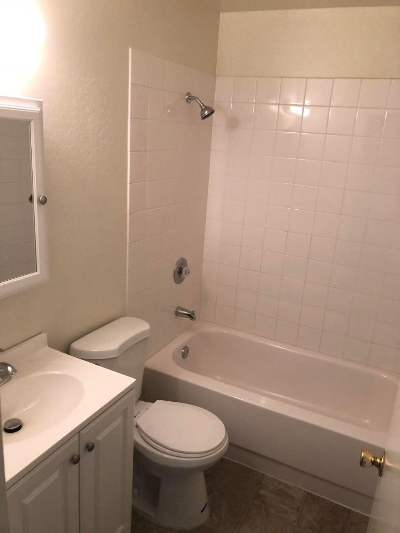 Detail Gallery Image 6 of 6 For Address Not Disclosed,  Redwood City,  CA 94063 - 1 Beds | 1 Baths