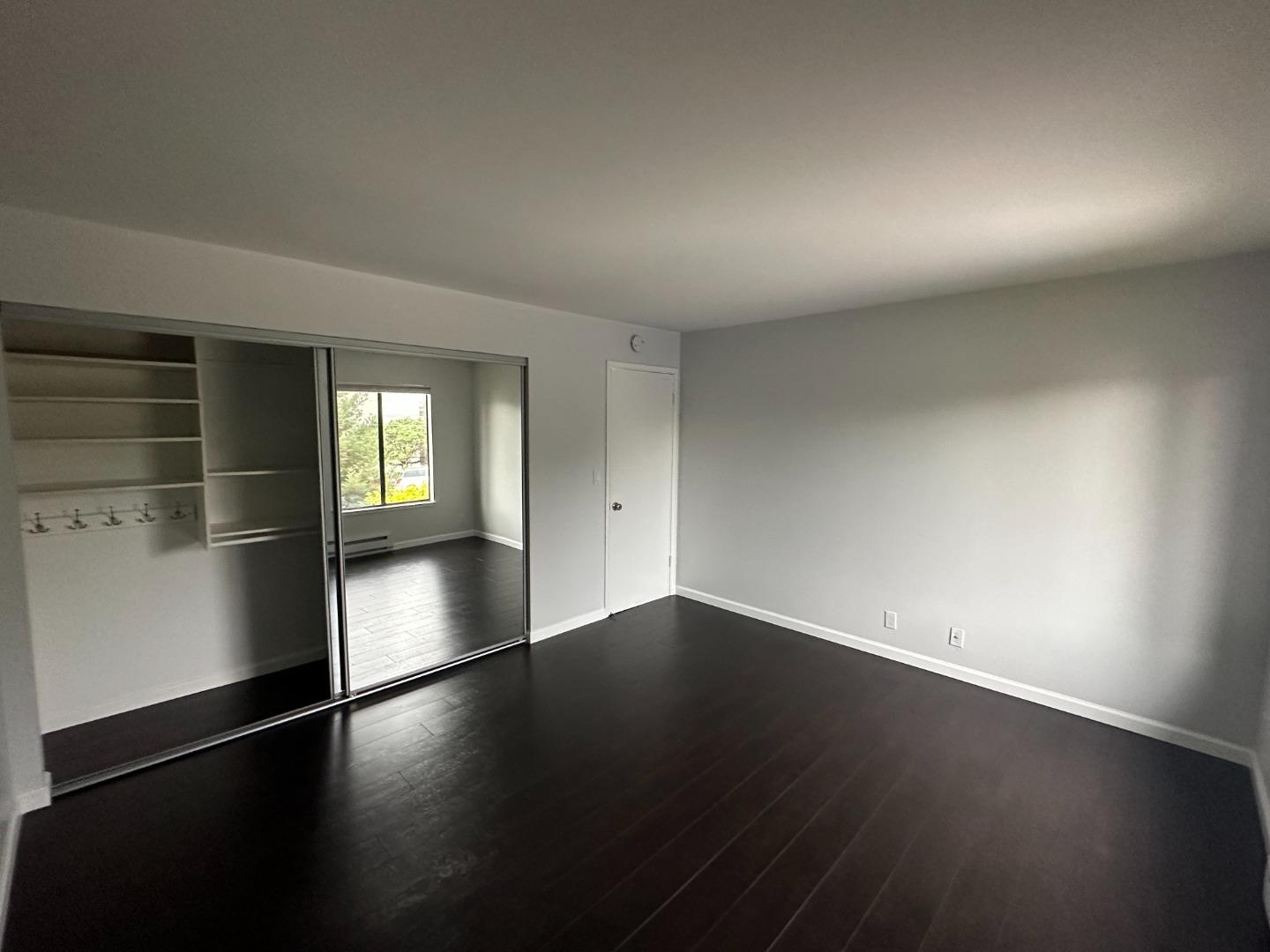Detail Gallery Image 6 of 8 For 201 Standish St #3,  Redwood City,  CA 94063 - 1 Beds | 1 Baths