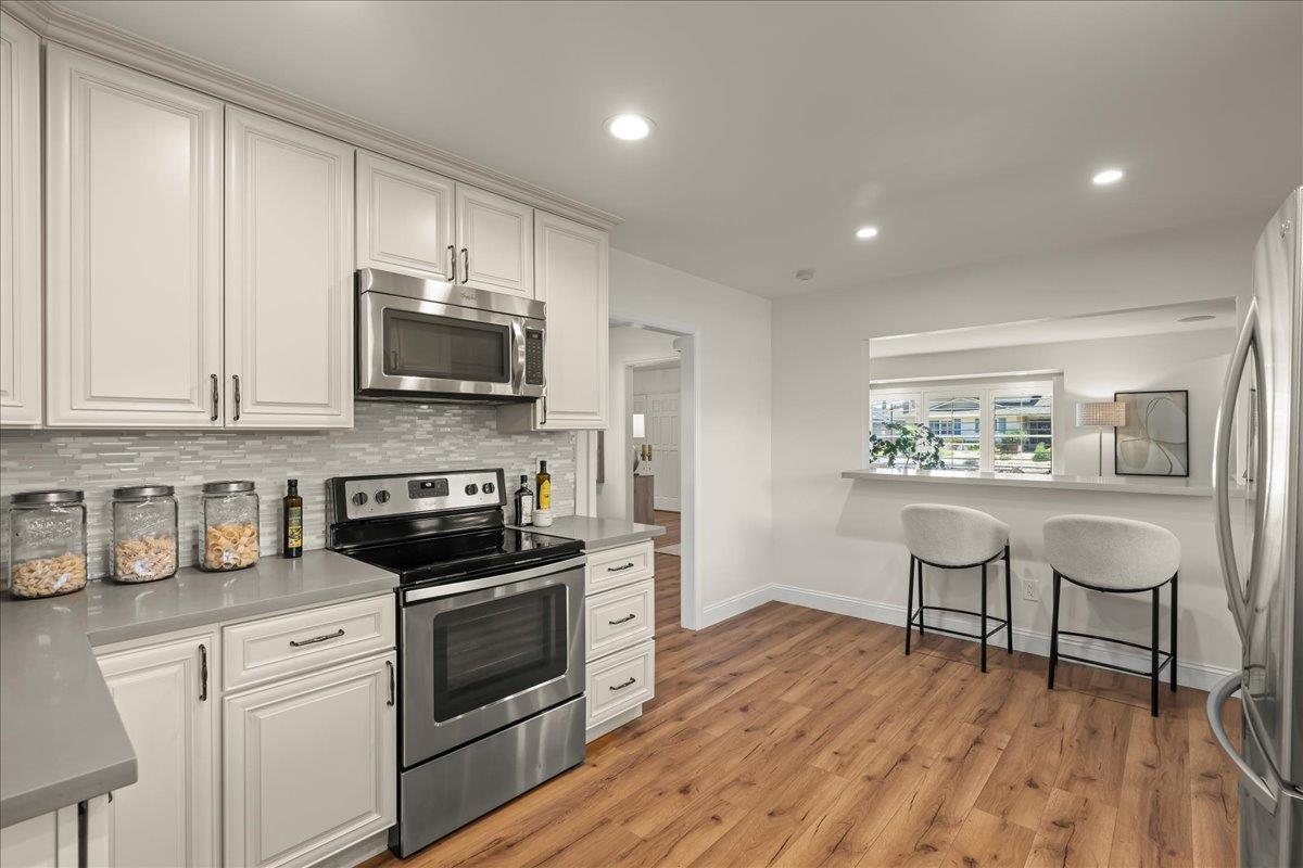 Detail Gallery Image 12 of 32 For 1597 Koch Ln, San Jose,  CA 95125 - 3 Beds | 2/1 Baths