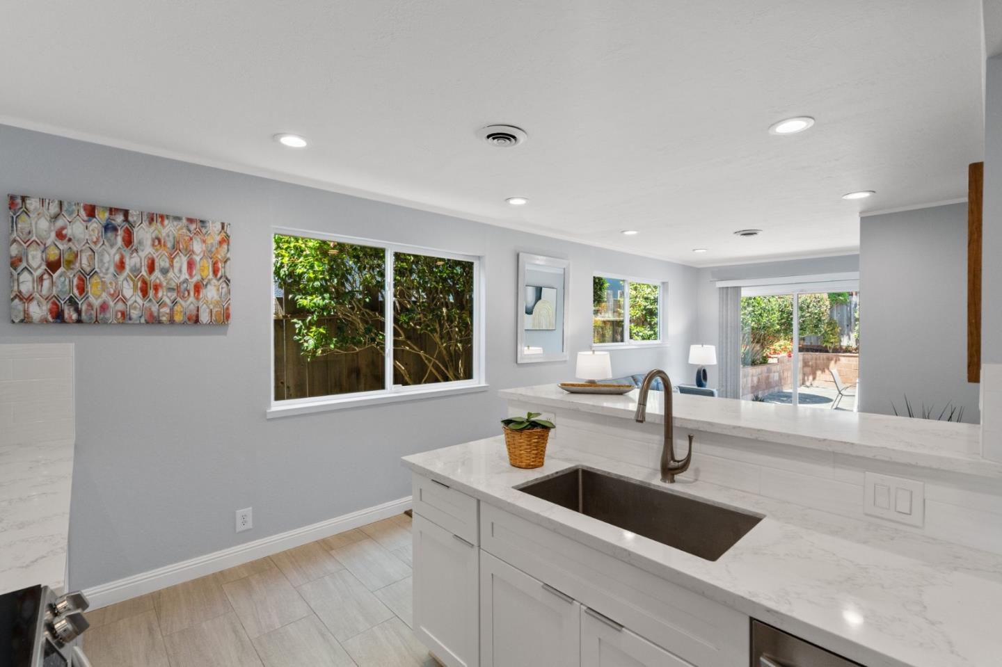 Detail Gallery Image 11 of 21 For 1694 Hickory Ave, San Bruno,  CA 94066 - 3 Beds | 2 Baths