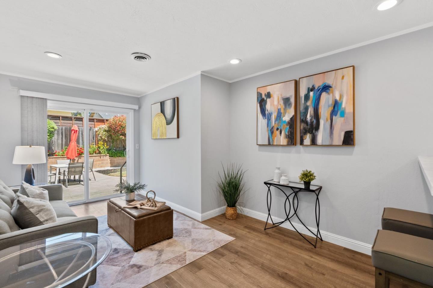 Detail Gallery Image 13 of 21 For 1694 Hickory Ave, San Bruno,  CA 94066 - 3 Beds | 2 Baths