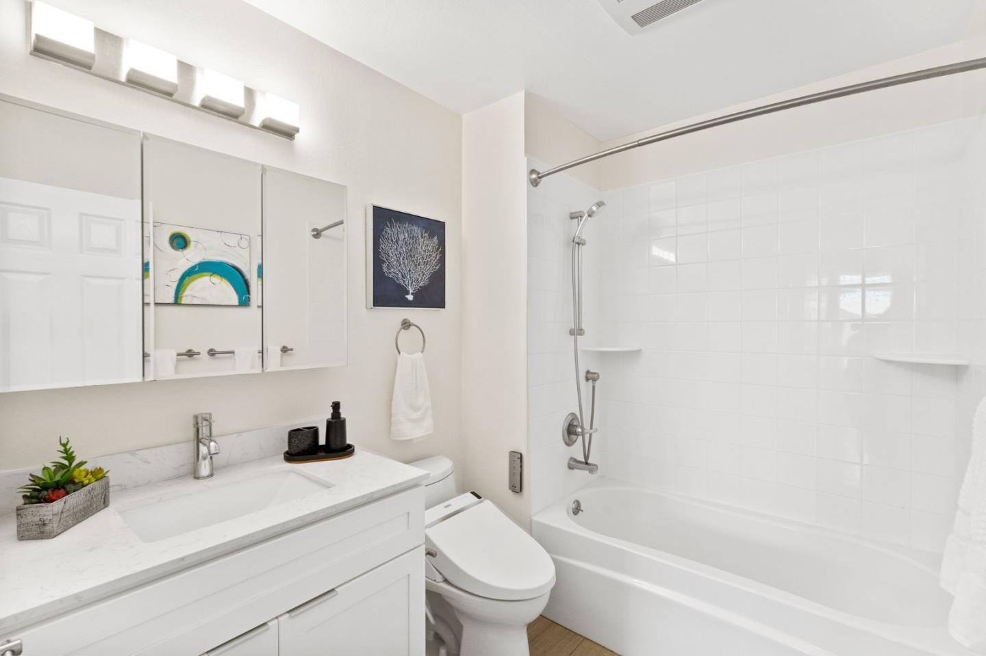 Detail Gallery Image 15 of 21 For 1694 Hickory Ave, San Bruno,  CA 94066 - 3 Beds | 2 Baths
