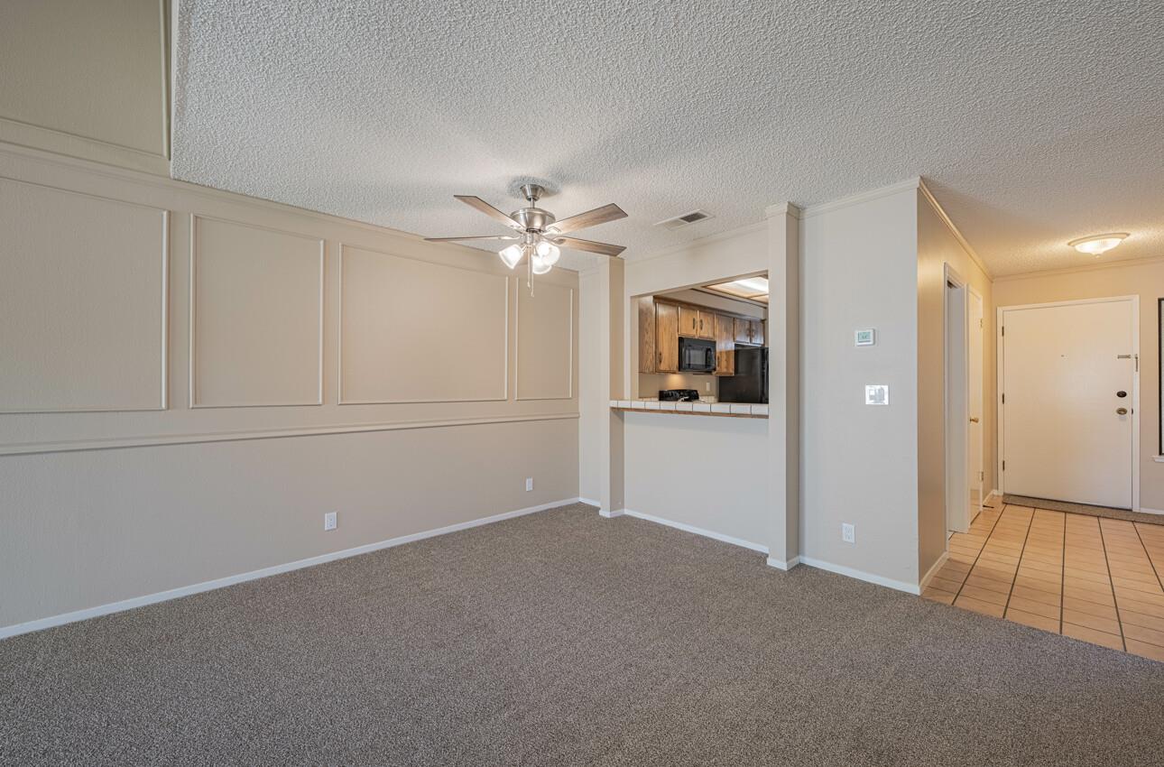 Detail Gallery Image 11 of 32 For 1840 Cherokee Dr #1,  Salinas,  CA 93906 - 2 Beds | 2 Baths